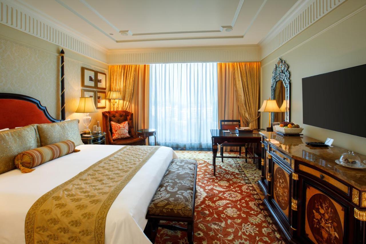 The Leela Palace Hotel 5*